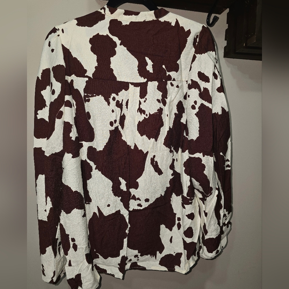 Dark BrownV-‎ NECK Cow Print Women's Blouse with Puffy Sleeves Small - Picture 7 of 8